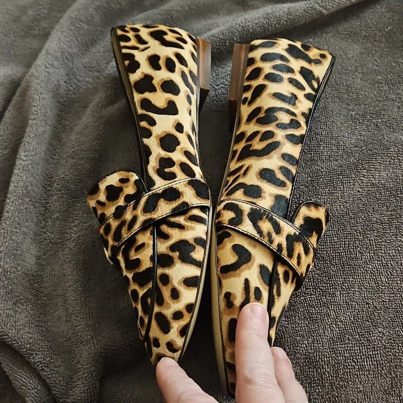 Size 8 Talbots Leopard Print Ryan Buckle Calf‎ Hair  Women's Loafers - Picture 3 of 6